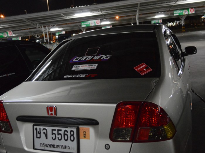 โครงการ    "ชนไม่หนี"    Meeting Civic Es Minburi ทำบุญช่วยเหลือน้ำท่วมซื้อของสมทบ