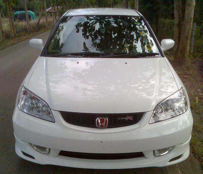 อยากเห็น es สีขาว Type R กับ ขาวปกติ