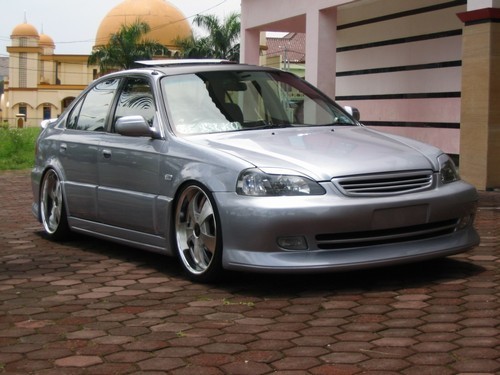 อันนี้ แบบว่า civic รุ่นพี่เรา อิ อิ
