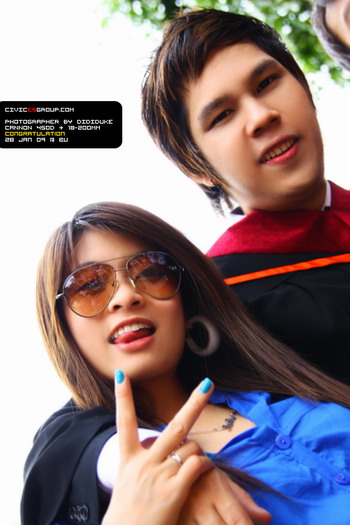นี่ น้องดุ๊ก เอามือออกไปเลยนะ...เดี๋ยวปั๊ดตัดมือขาด