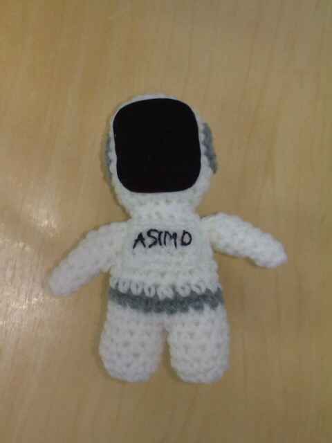 อยากทราบว่า ASIMO แบบนี้ซื้อที่ไหนครับ