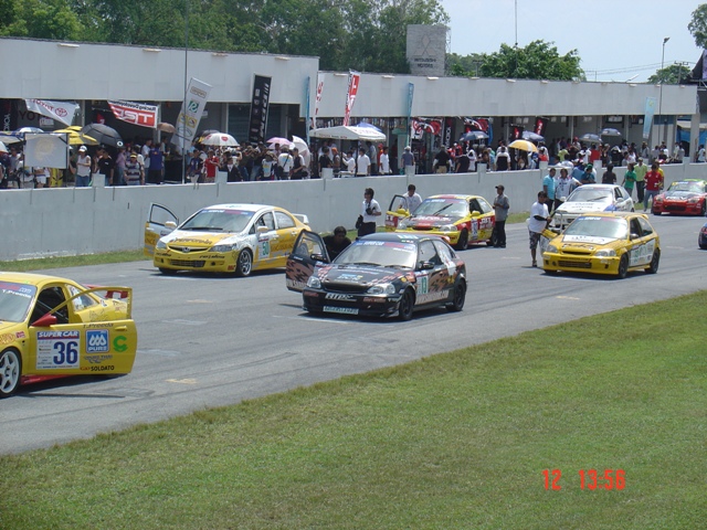 Re: ----------- ภาพบรรยากาศรายการ SUPER CAR ที่พีระสนาม 3-4 --------------------