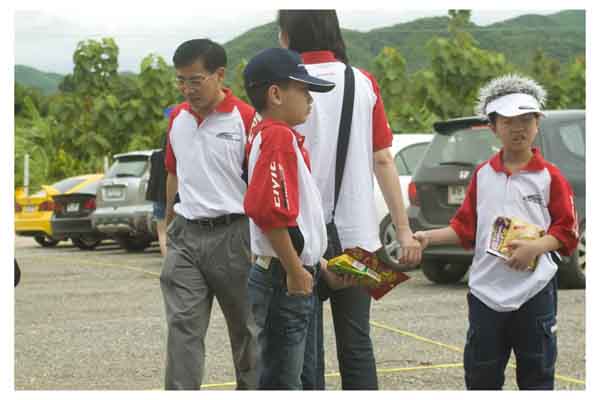 ท่านประทาน ไม่ทำเสื้อคลับ ออกมาขายบ้างหรอครับ
