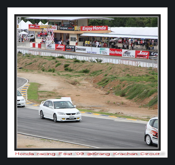 แบ่งๆ กันไปดูครับ Meeting 63  Honda Racing Fest