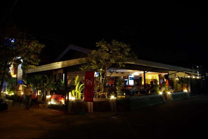 แนะนำร้านเจริญกรุง บาร์ อาหารอร่อย พิเศษสำหรับเพื่อนๆ Civic Es Group ที่ชอบร่ำสุรา