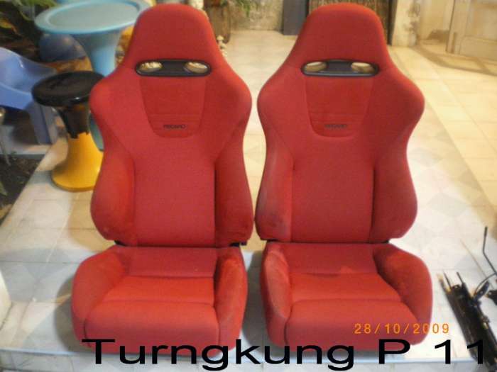 ถามมั้งดีก่า   เบาะ RECARO DC5 กะ RECARO  EP3  เลือกใส่รัยดีจ้ะ  (ได้มาแระ EP3)