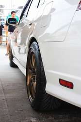 แม็กce28ขนาน17x8.5 ถ้าใส่ESต้องใช้ออฟเซตเท่าไรครับ