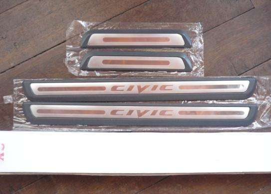 Re: ขายคอนโซลกลางเคฟล่าร์ ES,ไฟส่องเลี้ยว,น็อตล้อ Honda,Sticker TypeR EP3และของแต่งESอื่นๆ