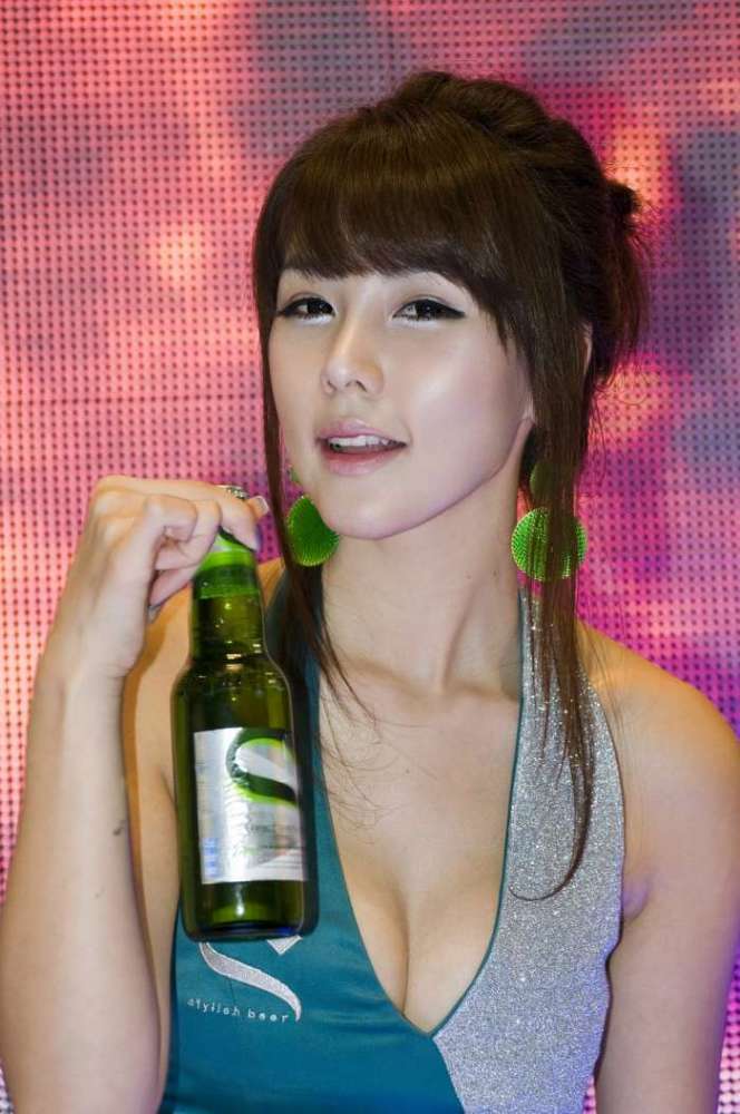 รวบรวมภาพพริตตี้แดนกิมจิน่ารัก เซ็กซี่ขยี้ใจกันอีกสักรอบ ดูกันซะให้เพลิน Have a nice Week