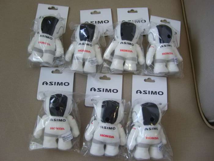 ช่วยดูหน่อยครับใช่ Asimo ของแท้หรือเปล่าครับ