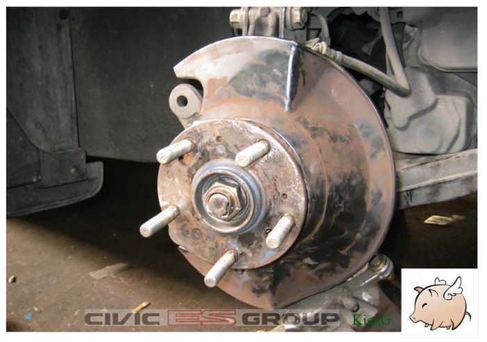 ถอดจานเบรค และ Caliper ออกก่อนด้วยนะครับเพื่อที่จะเอาดุมกับคอม้ามาวัด หน้าแปลน SPACER