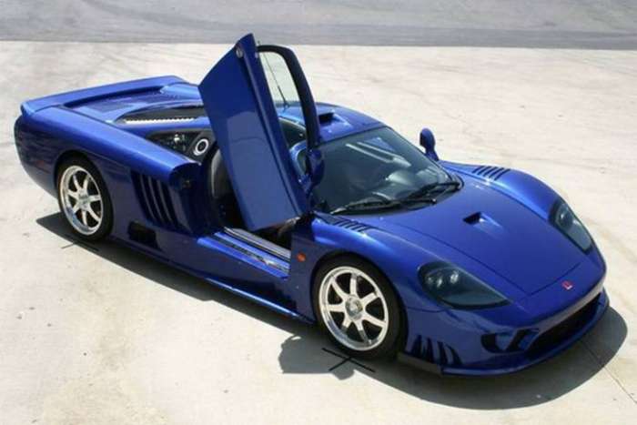 อันดับ 6 Saleen S7 Twin Turbo ราคา $585,000 
รถยนต์สัญชาติอเมริกันคันนี้ ใช้เครื่องยนต์ V8 750 แรงม้า วิ่งจาก 0-100 km/hr ใช้เวลา 3.2 วินาที