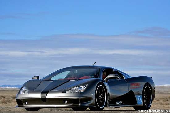 อันดับ 5 SSC Ultimate Aero ราคา $620,000 
สุดยอดจากอเมริกาคันนี้เป็นรถยนต์ที่วิ่งได้เร็วที่สุดในโลก ด้วยความเร็ว 256.15 ไมล์ต่อชั่วโมง หรือ 412.23 กิโลเมตรต่อชั่วโมง SSC คันนี้ใช้เครื่องยนต์ 6.35 ลิตร twin-turbo V8 โดยมีแรงม้ามากถึง 1,183 แรงม้า