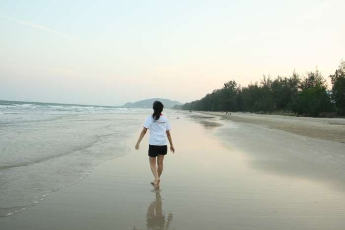 3.หาดสวนสน บรรยากาศดี หาดทรายขาวมาก น้ำใส
