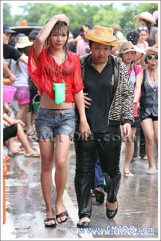 สงกรานต์ปีนี้ เพื่อนๆชาว es จาไปหลบร้อนกันที่ไหนกันดี !!