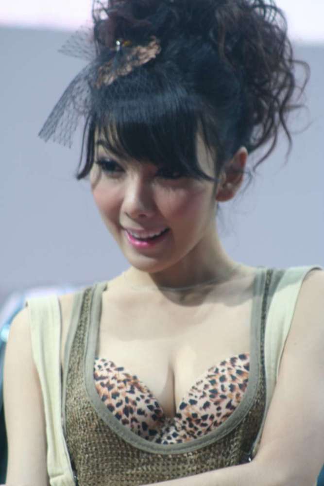 สาวล้วน พริตตี้มอเตอร์โชว์ 2010 Pretty Motor Show 60 กว่ารูป!! เหมาะสำหรับเพศชายทุกวัย