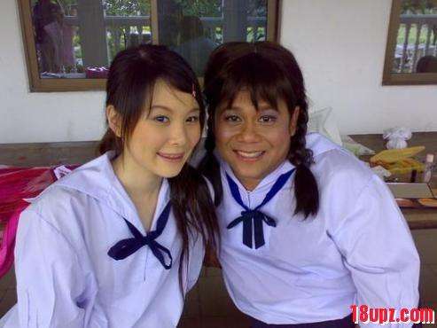 นักเรียน ขาว เนียน แต่...หอยดำ‏