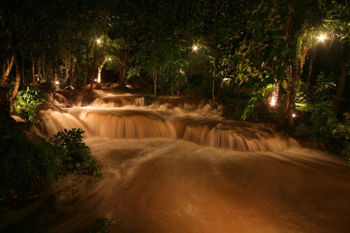 แนะนำสถานที่พักผ่อน "กระท่อมเขาดิน (Bamboo Hut) จ.กาญจนบุรี" คลายเครียดครับ