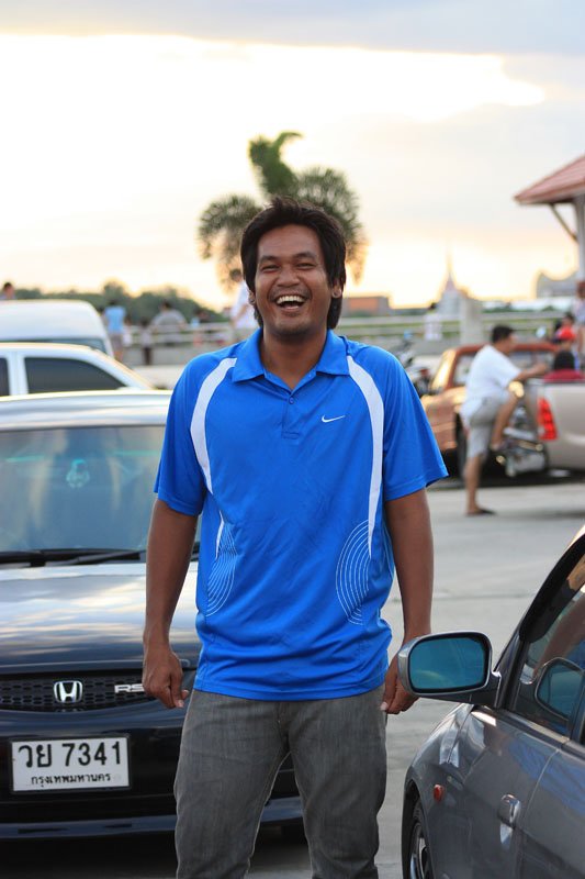 หนุ่มเมืองเพชร