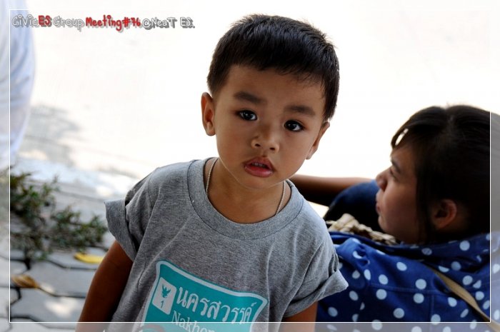 หนุ่มน้อยสุดหล่อมาจากไกลนครสวรรค์เลยทีเดียว
