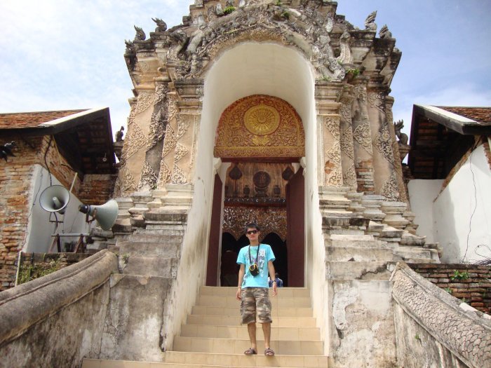 ทางเข้าวัดพระธาตุลำปางหลวงครับ