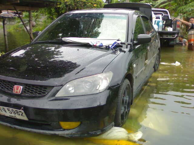 กล่อง ECU ถอดยังงัย ครับ (กลัวน้ำท่วมถึงครับ) !!! มีรูปแล้วจร้า