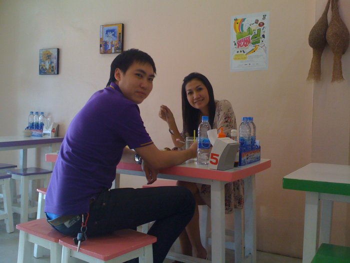 คุณโน๊ตกับเพื่อนสาววววว ^^ อิอิ