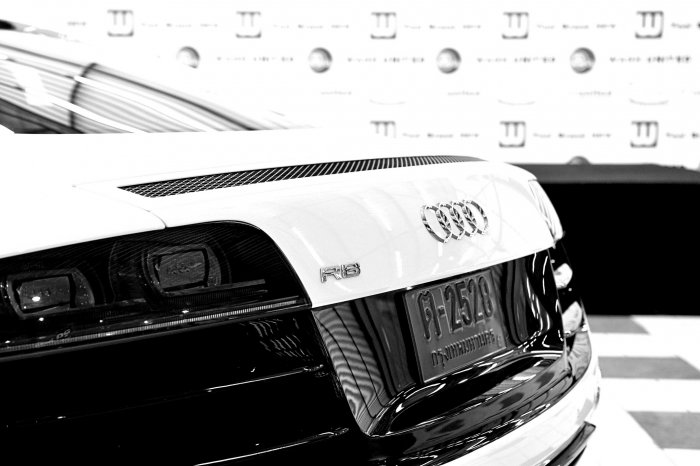 audi r8 คว่ำ...โหน่ง..ชิงร้อย เกือบนั่งไปด้วย