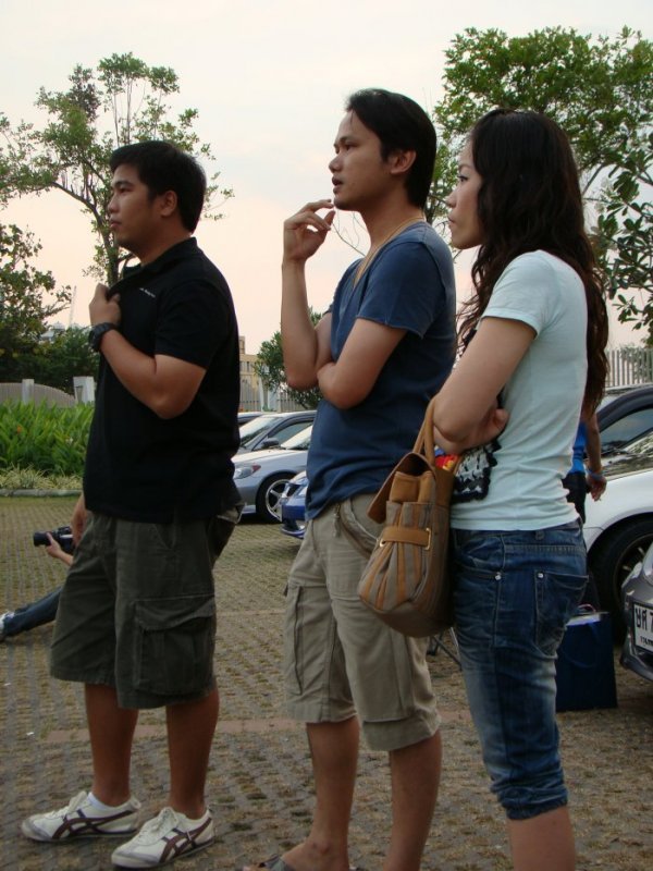 อุ๊ยยยยยย      หนุ่มฮอท กะ หนุ่มคูลลลลลลส์    อยู่คู่กัน ด้วยยยยย

ว่าเเต่ ผบ.ทบ.ใครอ่ะ อิอิ