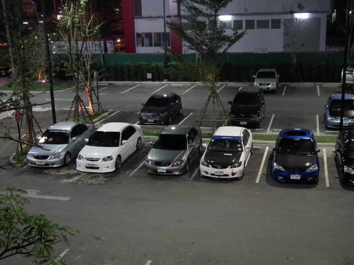 นอกรอบ es korat