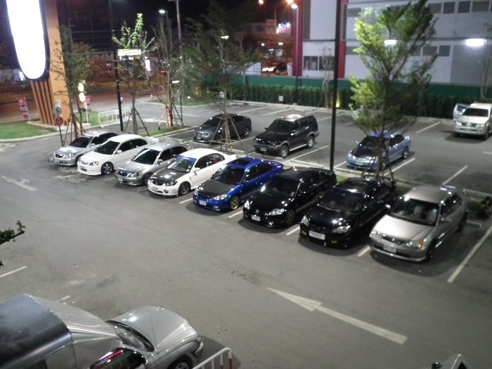 นอกรอบ es korat