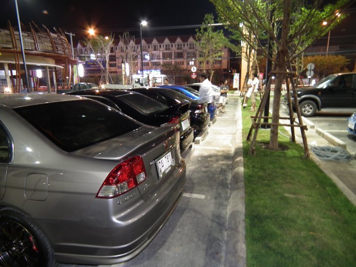 นอกรอบ es korat