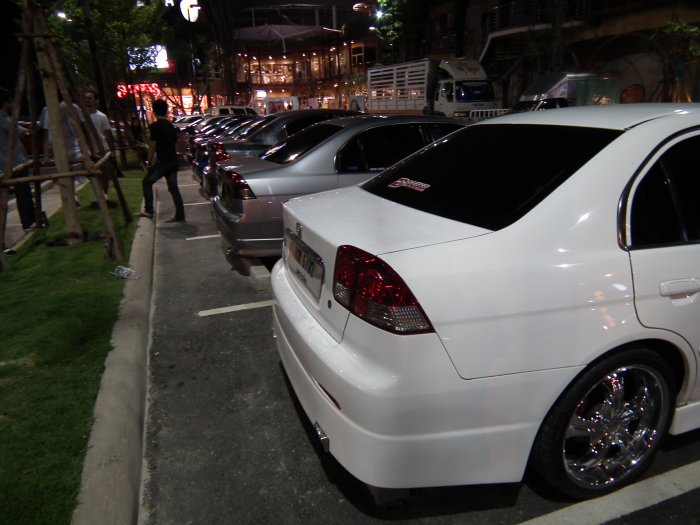 นอกรอบ es korat