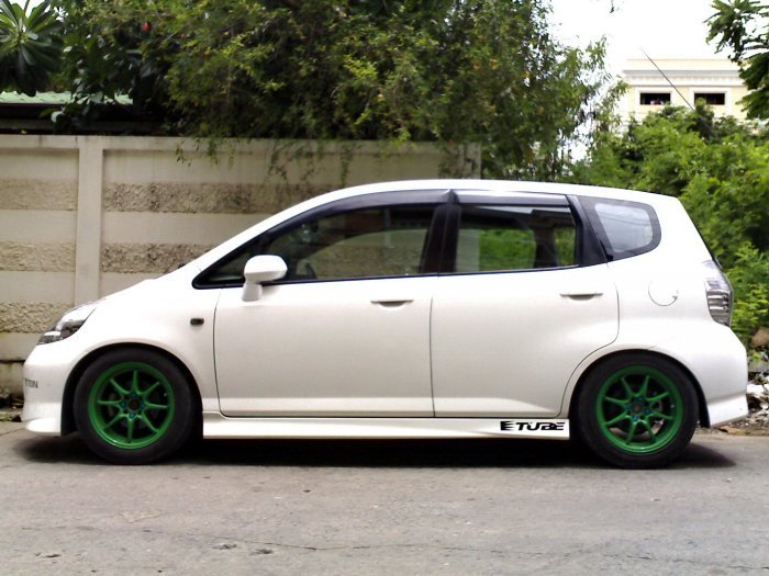ES สีขาว + ใส่ล้อเขียว Takata เข้ากันไหม