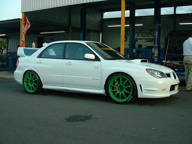 ES สีขาว + ใส่ล้อเขียว Takata เข้ากันไหม