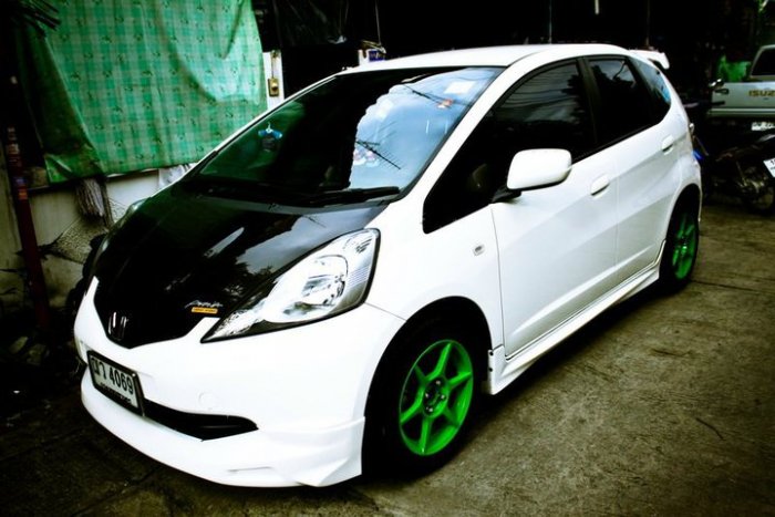 ES สีขาว + ใส่ล้อเขียว Takata เข้ากันไหม