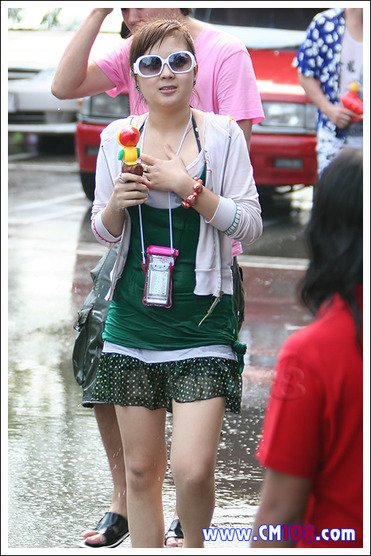 รวมรูปสาวๆเปียกน้ำวันสงกรานต์ ครับ ^^