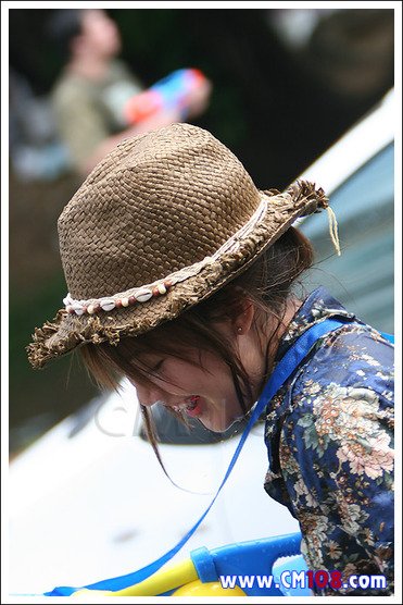 รวมรูปสาวๆเปียกน้ำวันสงกรานต์ ครับ ^^