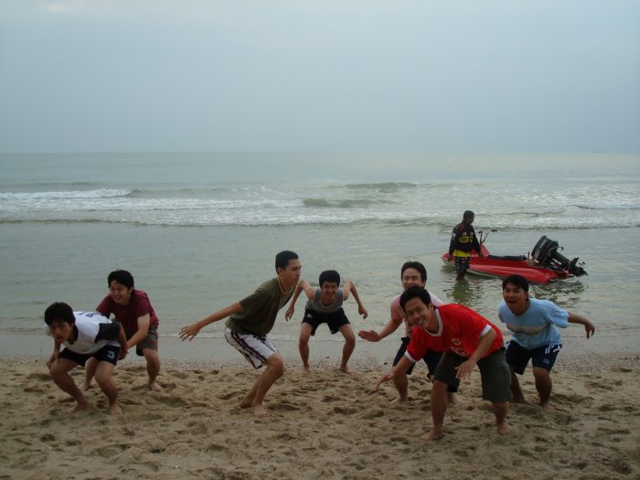มาแชร์ท่ากระโดดถ่ายรูปกันคนละใบครับ...