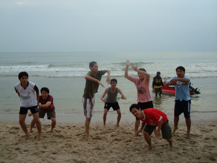 มาแชร์ท่ากระโดดถ่ายรูปกันคนละใบครับ...