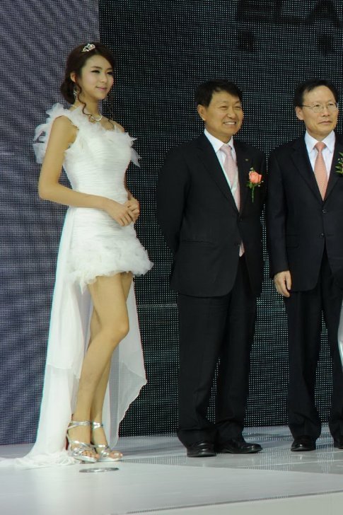 งานมอเตอร์โชว์ที่เซี่ยงไฮ้2011