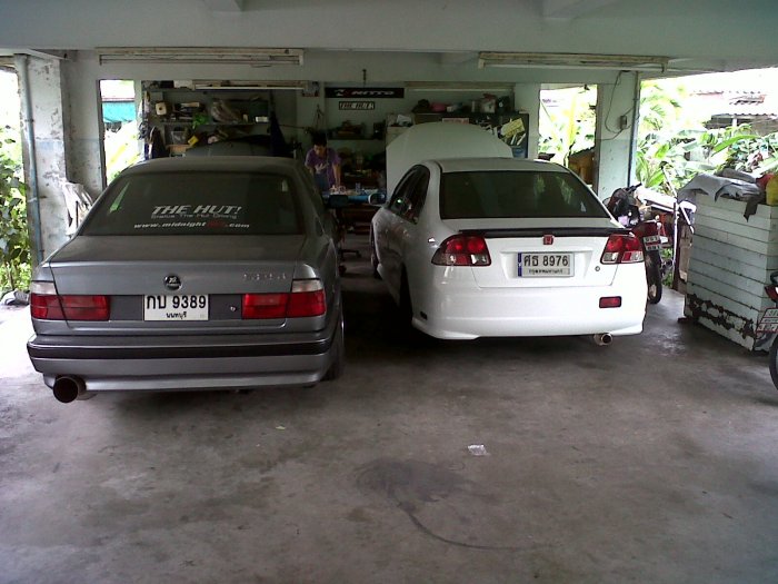 ท้ายรถครับขาวได้ใจ พอดีมีเวลาถ่ายไม่มาก