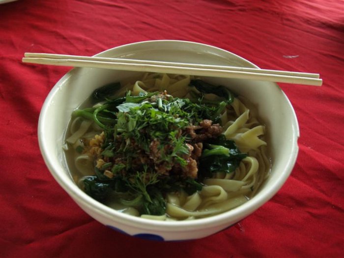 ส่วนนี่ ก๋วยเตี๋ยวยูนาน...