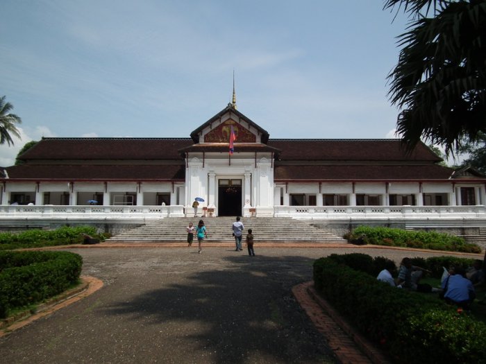 สถานที่เก็บของใช้ส่วนพระองค์(เสื้อผ้า..เตียง..ของใช้ต่างๆ)
