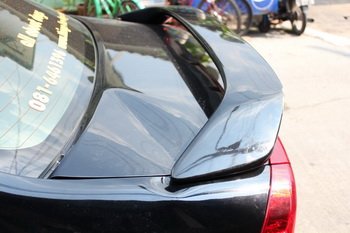 Civic ถอยชนต้นไม้ มีสภาพแบบนี้ ต้องซ่อมสี หรือ ทำสีทั้งหมดคะ (ช่วยดูให้หน่อยค่ะ)