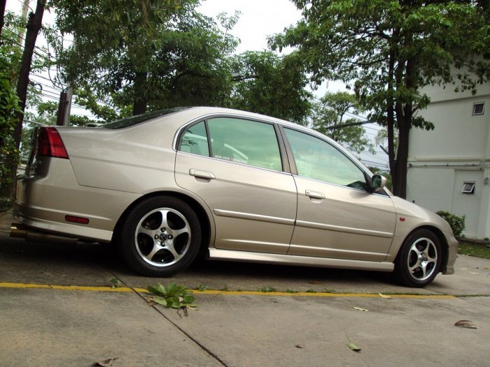 ทองอีกคันครับ ขอจอดที่บ้านESอีกสักคันครับ up.,( พรมแดง Type R- ไฟมุมส้ม  หน้า.4 )