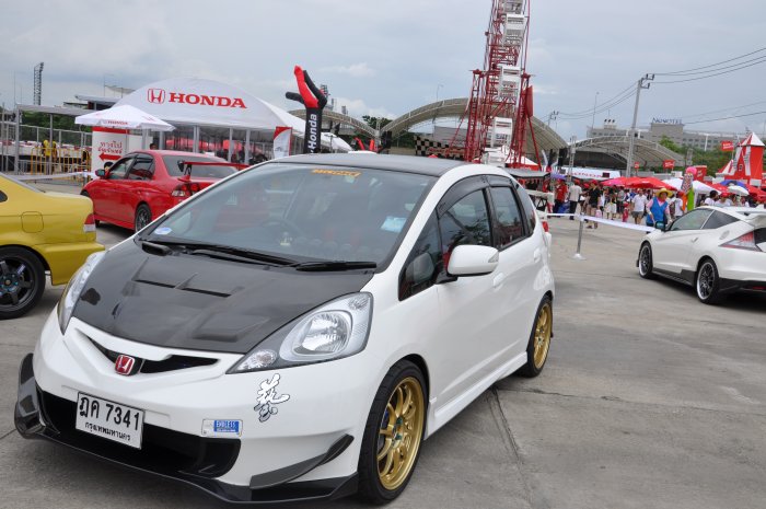 Meeting85#Honda fest    12 มิ.ย. 2554  By DoNuT