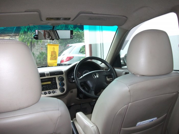 Civic es สีทอง ปี 2001 ขอรายงานตัวครับ