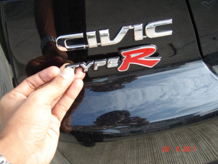 อันนี้ type R หลังหรือป่าวอ่ะคับ ผมว่าอันมันเล็กจัง ช่วยตอบด้วยคับ/ขอบคับ