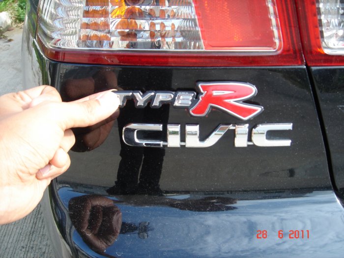 อันนี้ type R หลังหรือป่าวอ่ะคับ ผมว่าอันมันเล็กจัง ช่วยตอบด้วยคับ/ขอบคับ